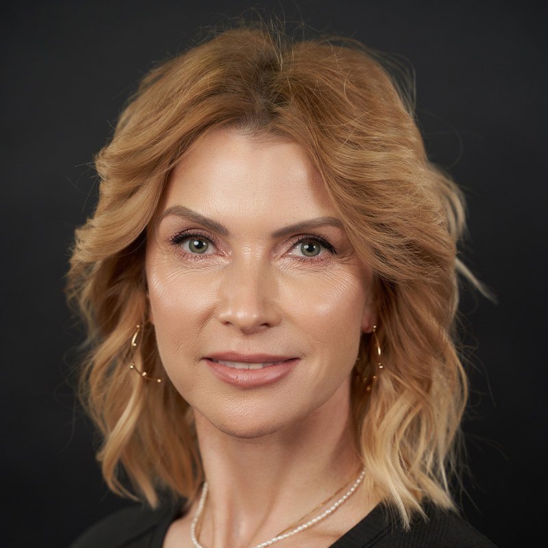 Леонова Виктория